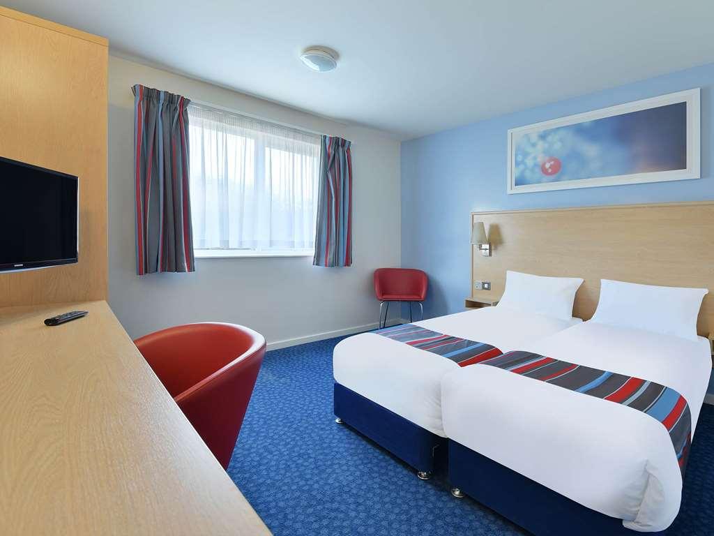 Travelodge Nuneaton Bedworth Стая снимка